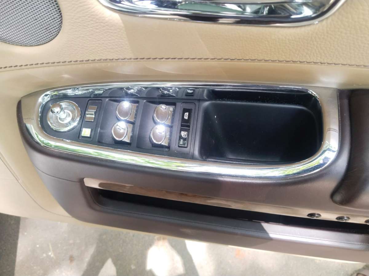 Rolls-Royce  Ghost Series - Image 6