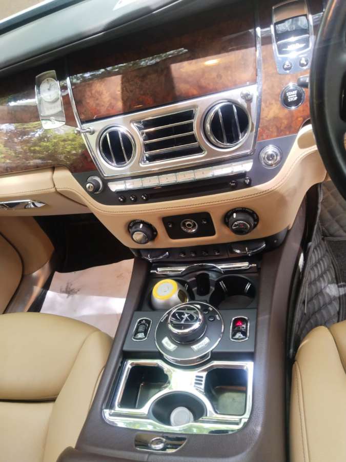 Rolls-Royce  Ghost Series - Image 8