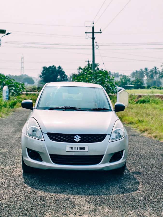 Maruti Suzuki Swift LXI