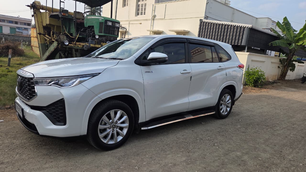 Toyota Innova Hycross VX Hybrid