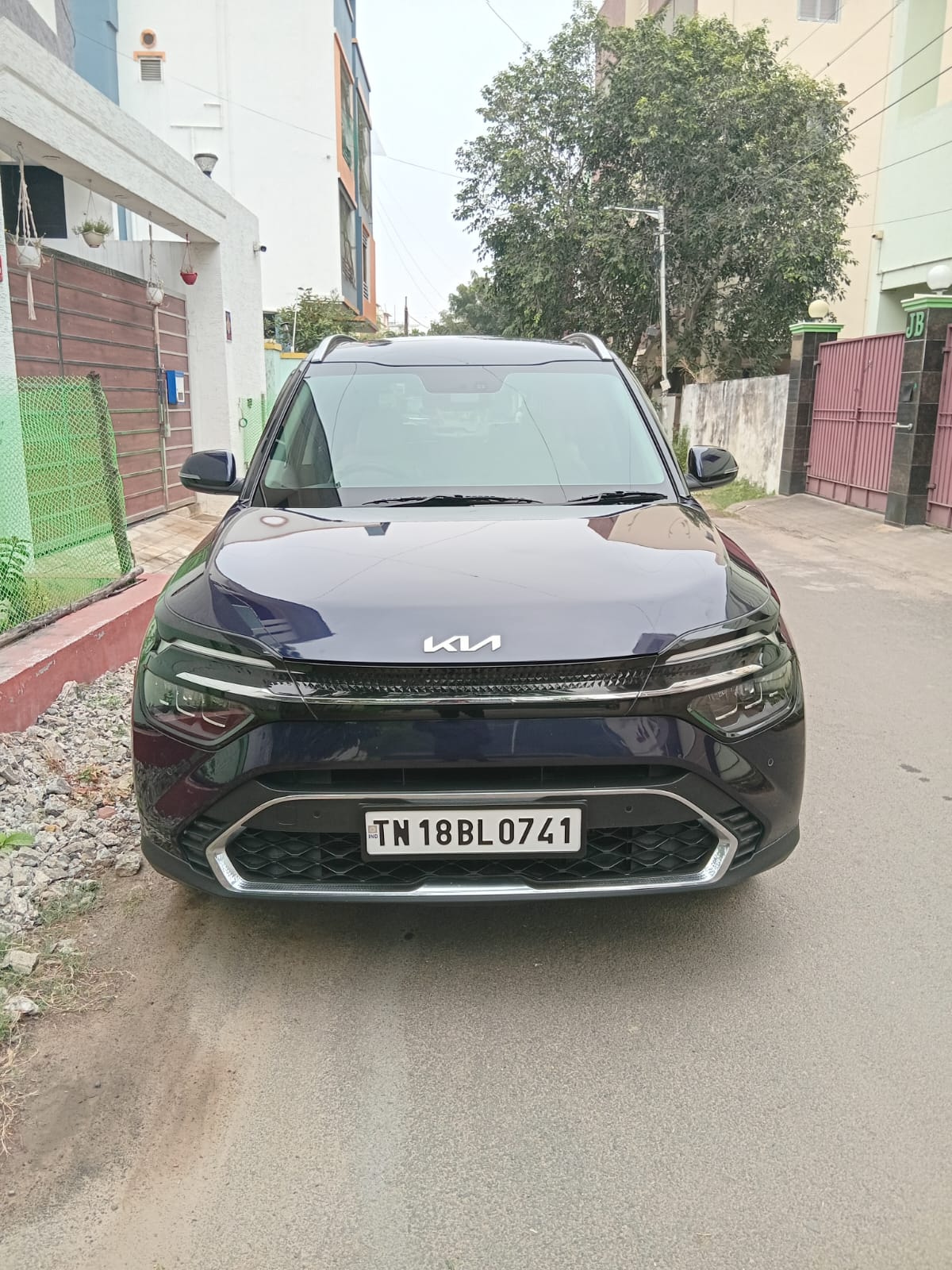 Kia carens Luxury Plus