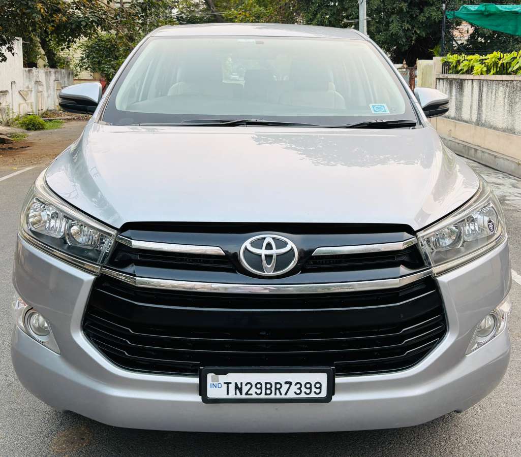 Toyota Innova Crysta 2.4 G MT