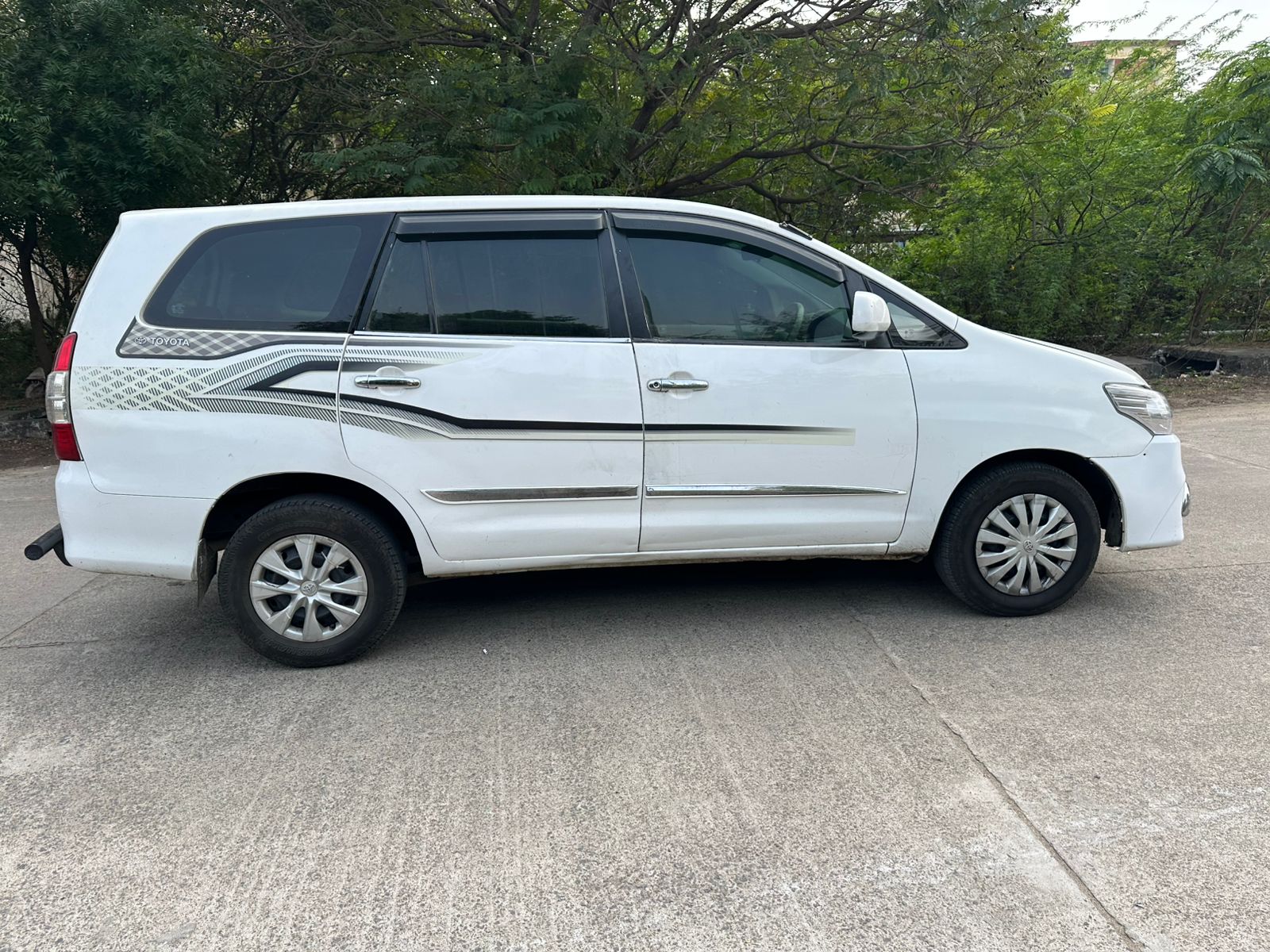 Toyota Innova 2.5 G 7 STR