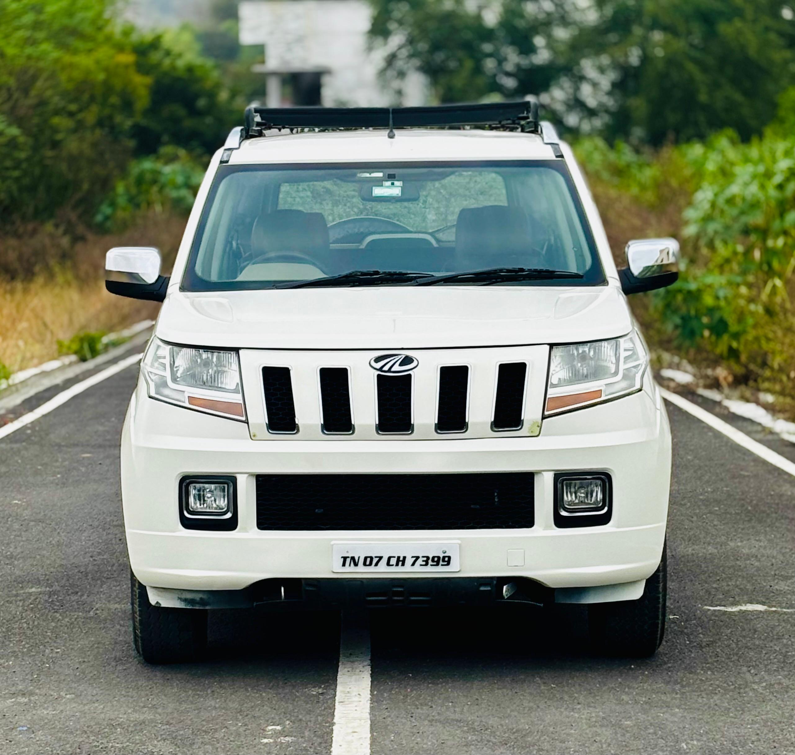 Mahindra TUV300 T8