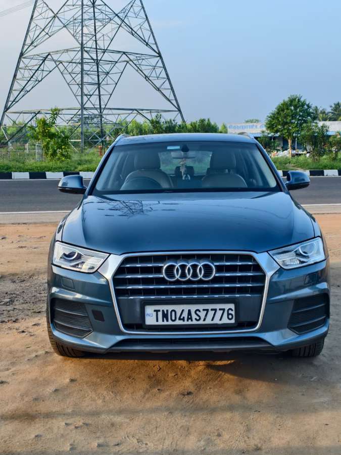 Audi Q3 30 TDI Premium FWD