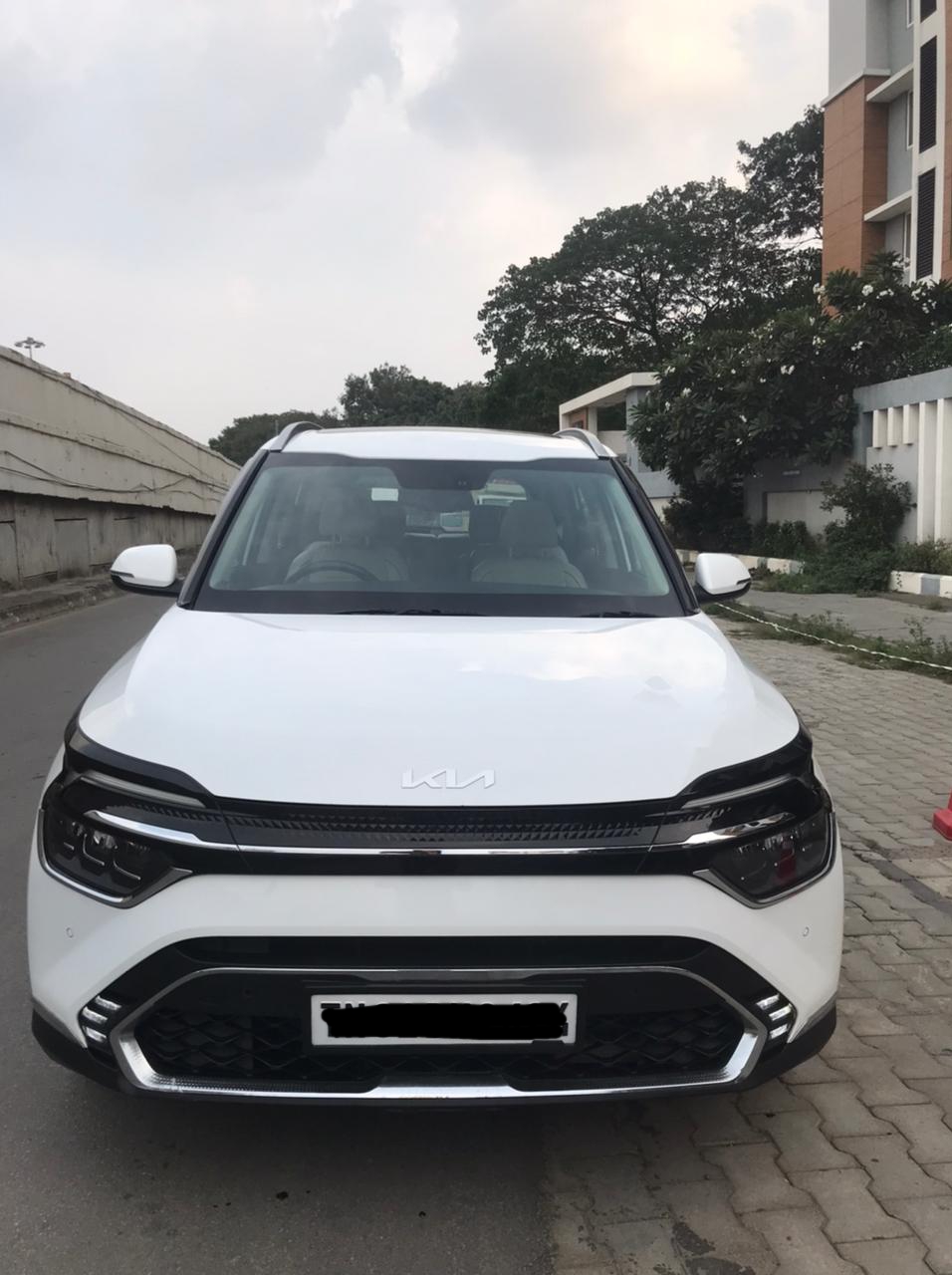 Kia carens Luxury Plus