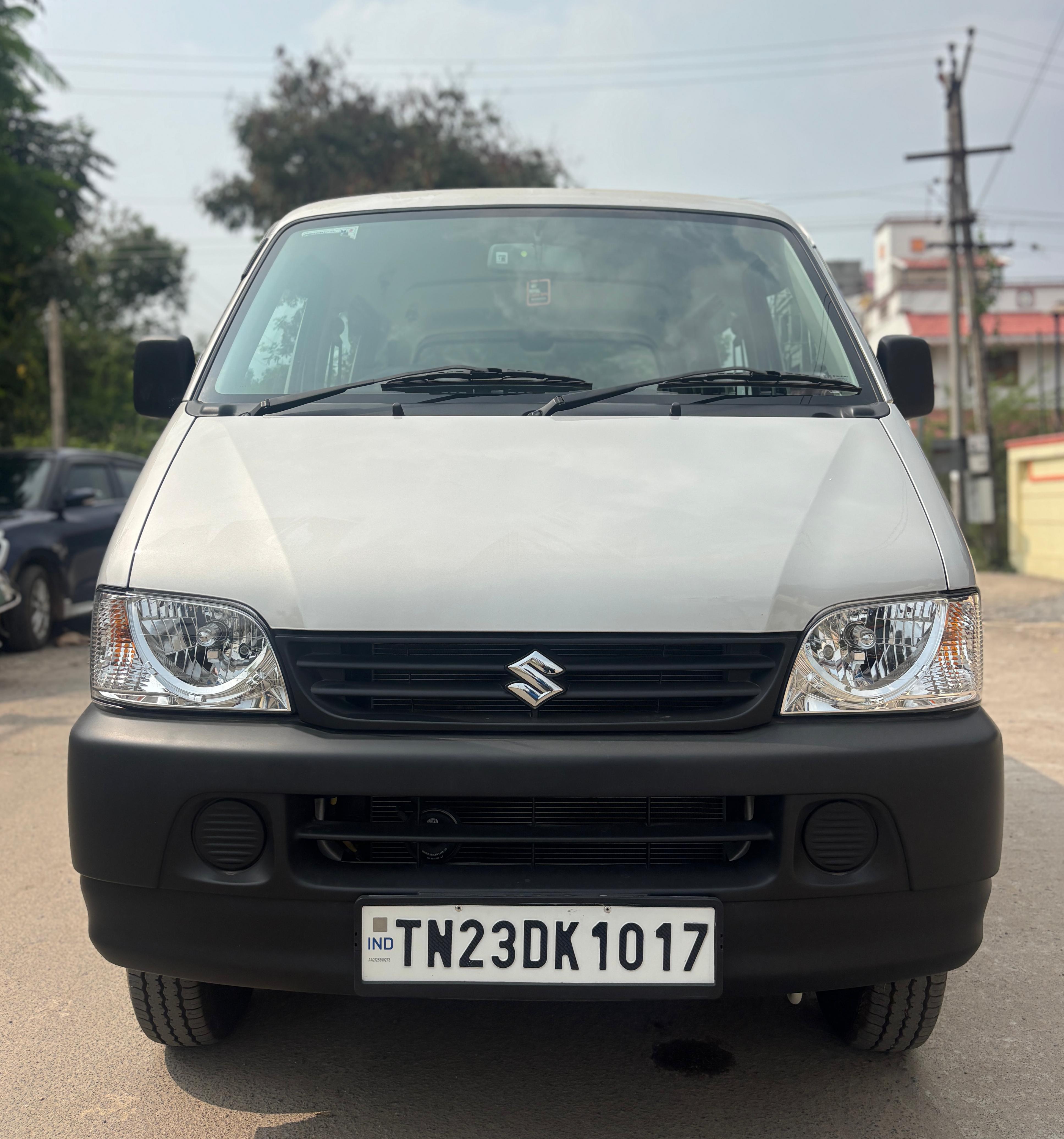 Maruti Suzuki Eeco 5 STR Ac