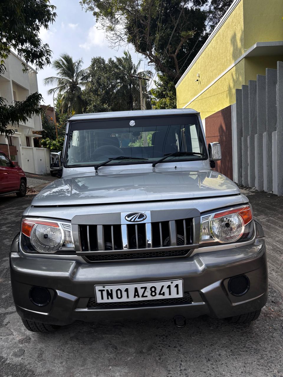 Mahindra Bolero SLE
