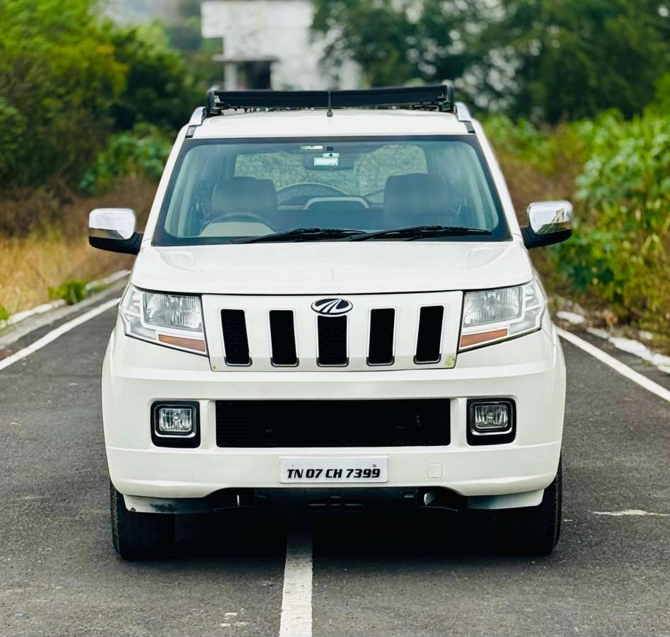 Mahindra TUV 300 T8