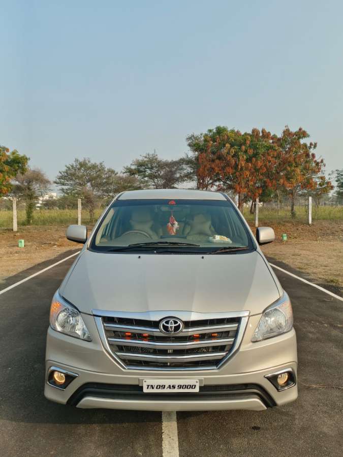 Toyota Innova 2.5 V 7 STR