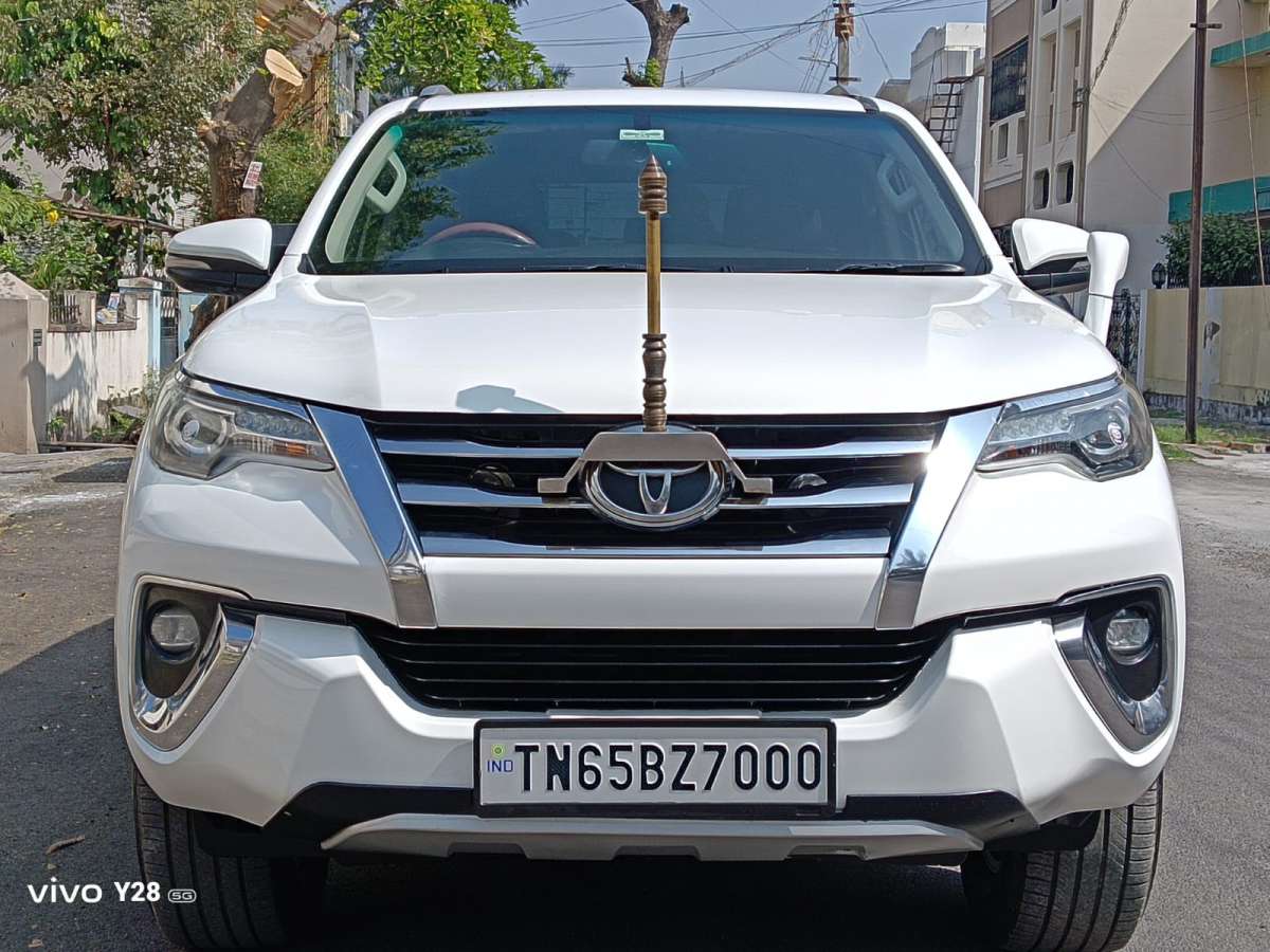 Toyota Fortuner 2.7 2WD AT