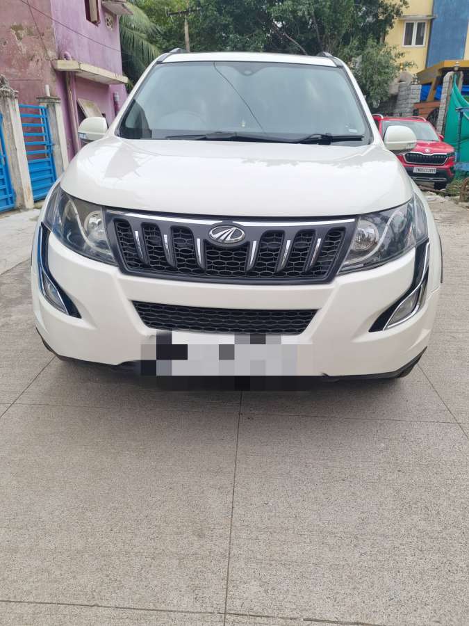 Mahindra XUV500 others