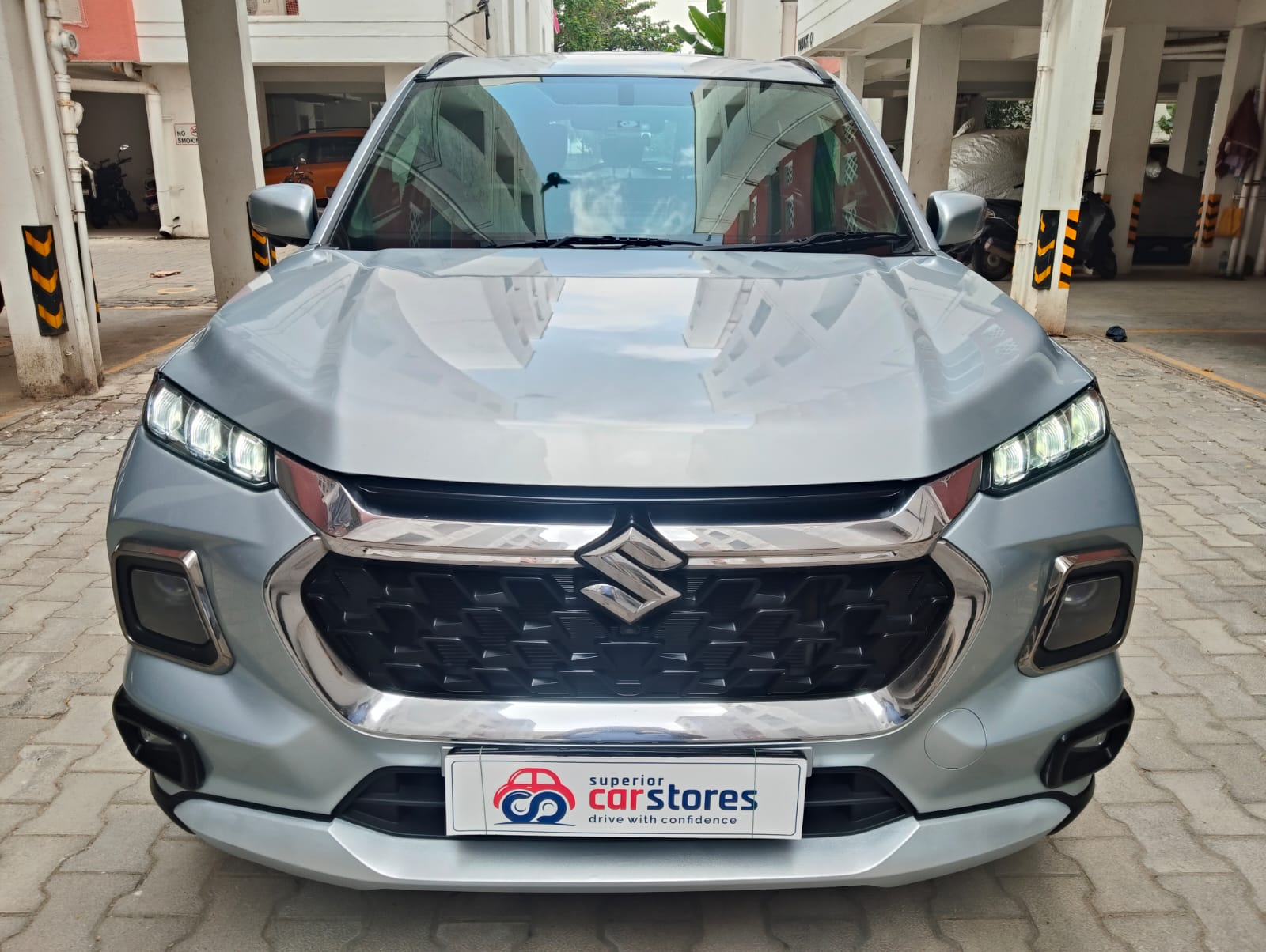 Maruti Suzuki Grand vitara Alpha Smart Hybrid AT