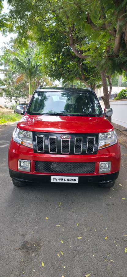 Mahindra TUV 300 T8