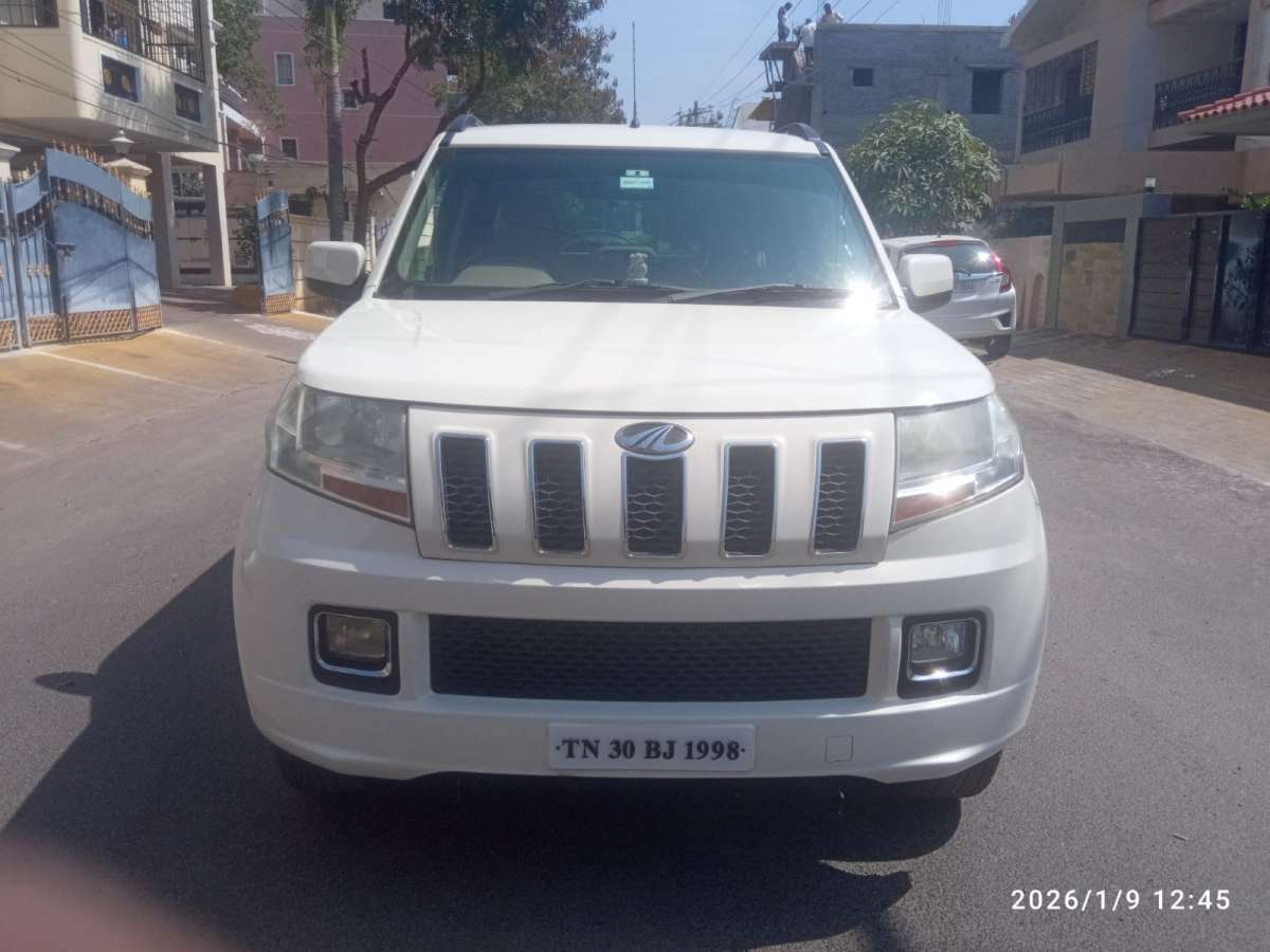 Mahindra TUV 300 T8