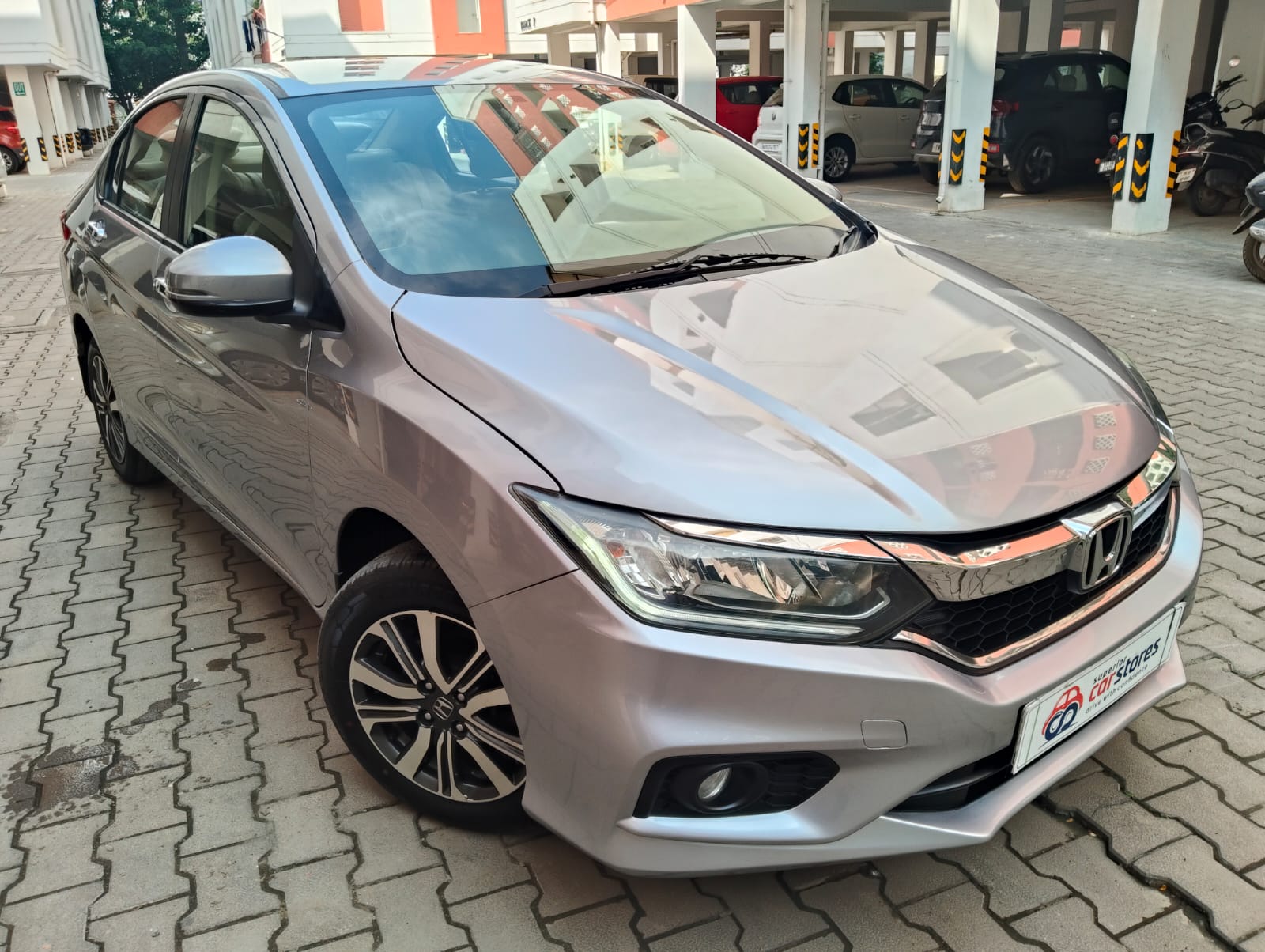 Honda City 1.5 V MT