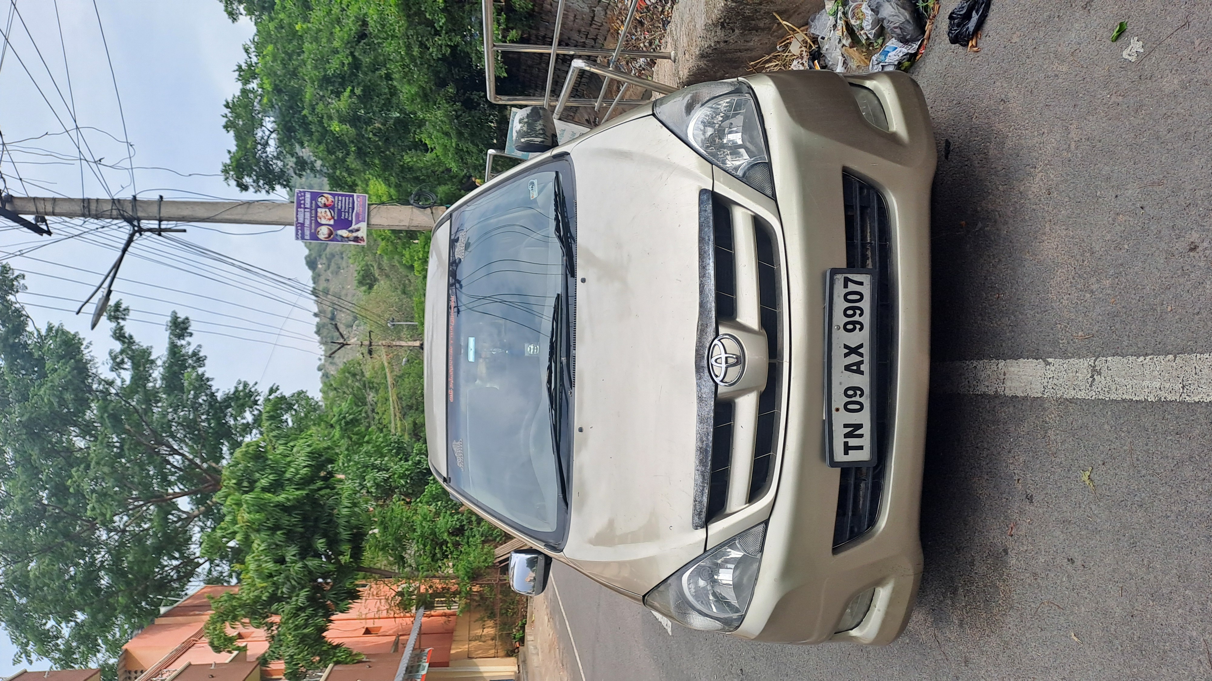 Toyota Innova 2.5 V