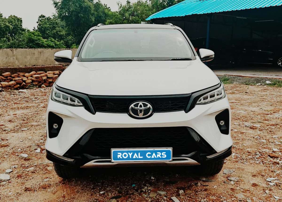 Toyota Fortuner Legender