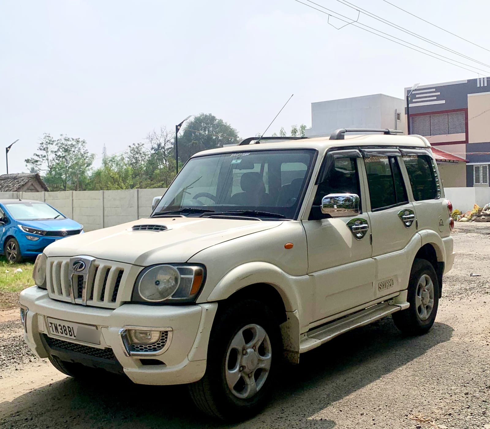 Mahindra Scorpio SLE