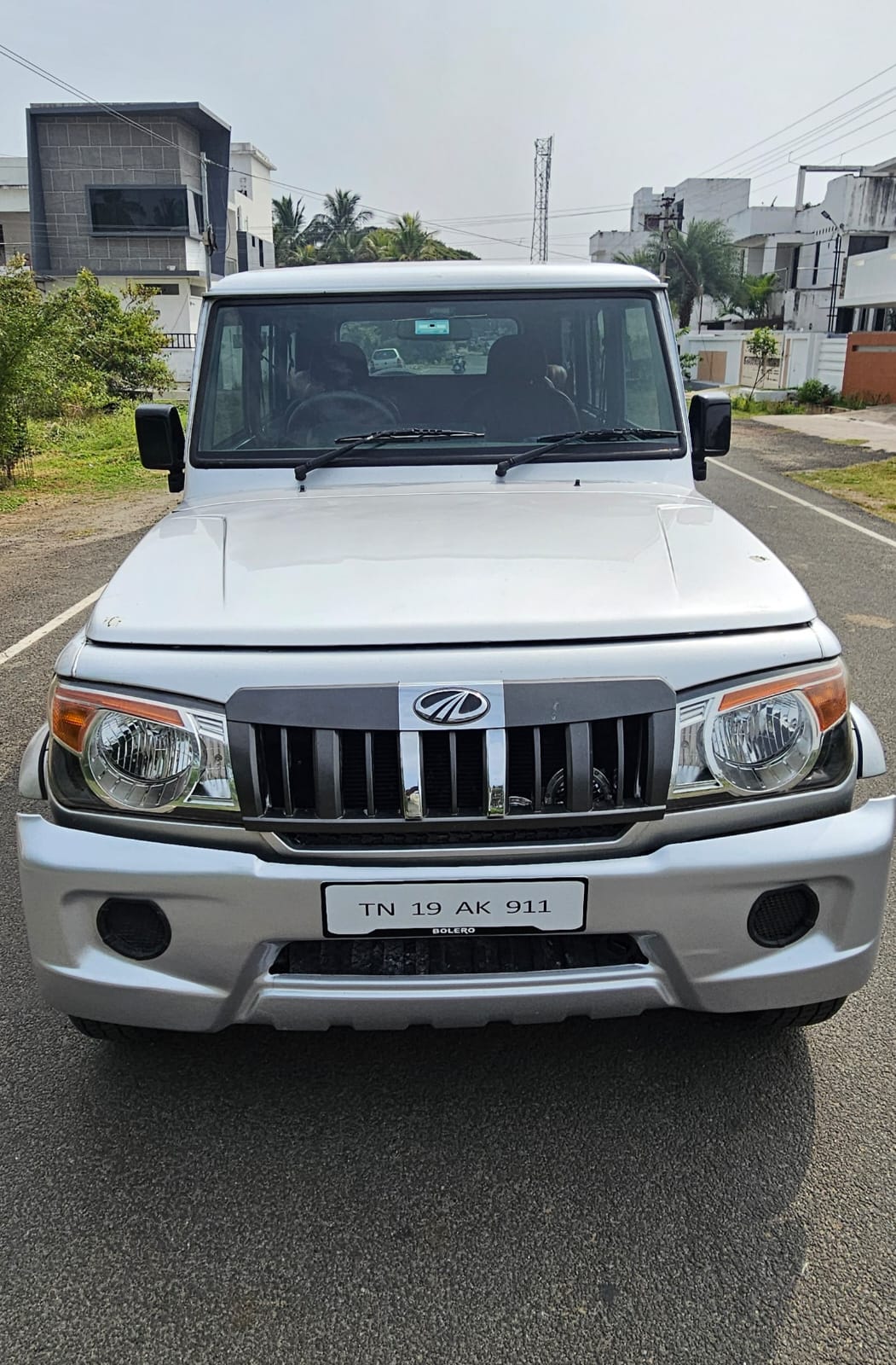 Mahindra Bolero SLE