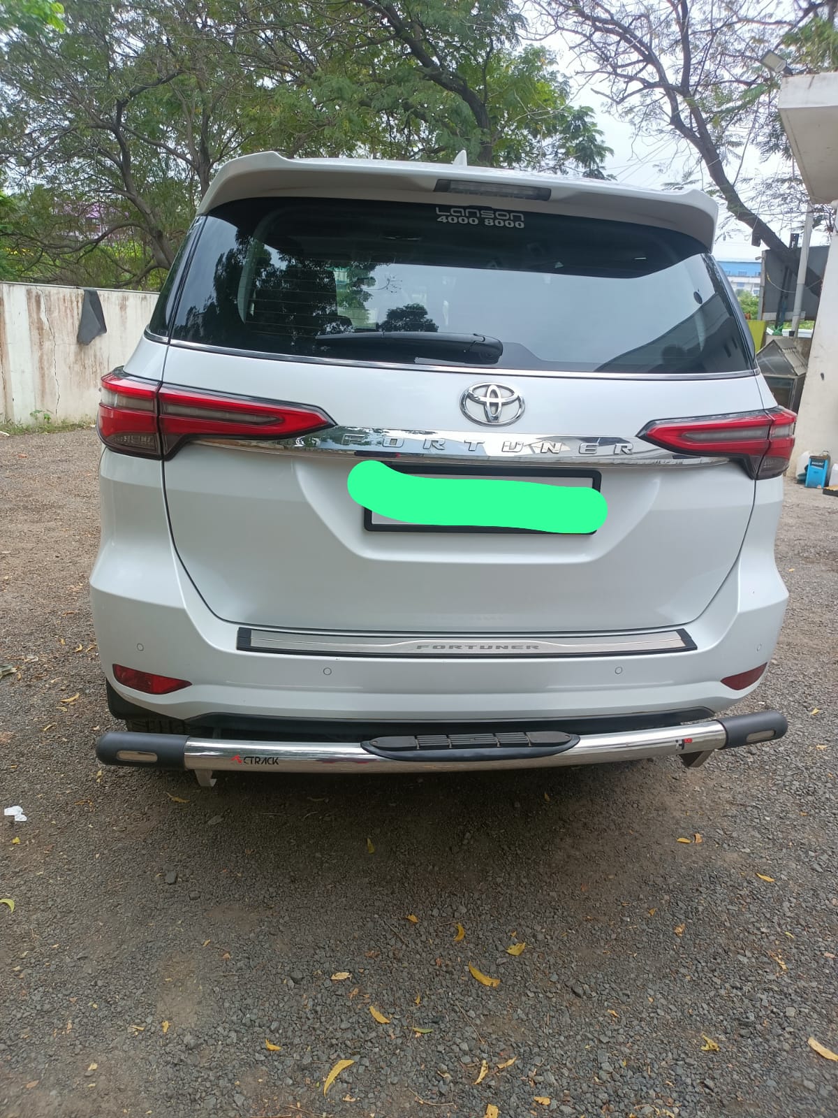 Toyota Fortuner 4x4 AT