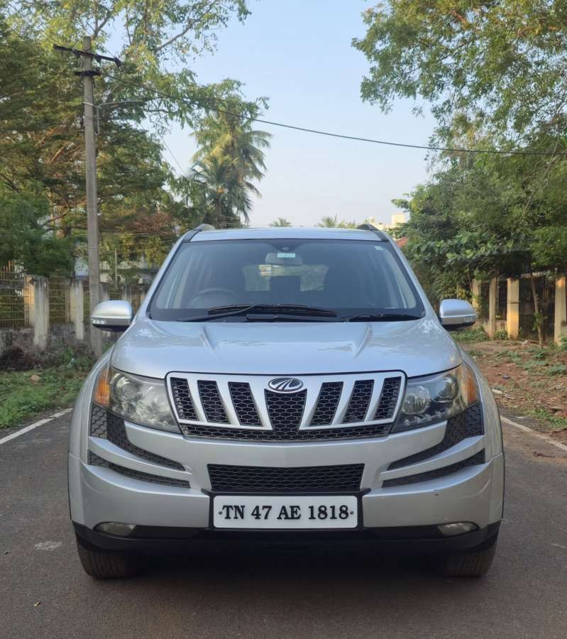 Mahindra XUV500 W8