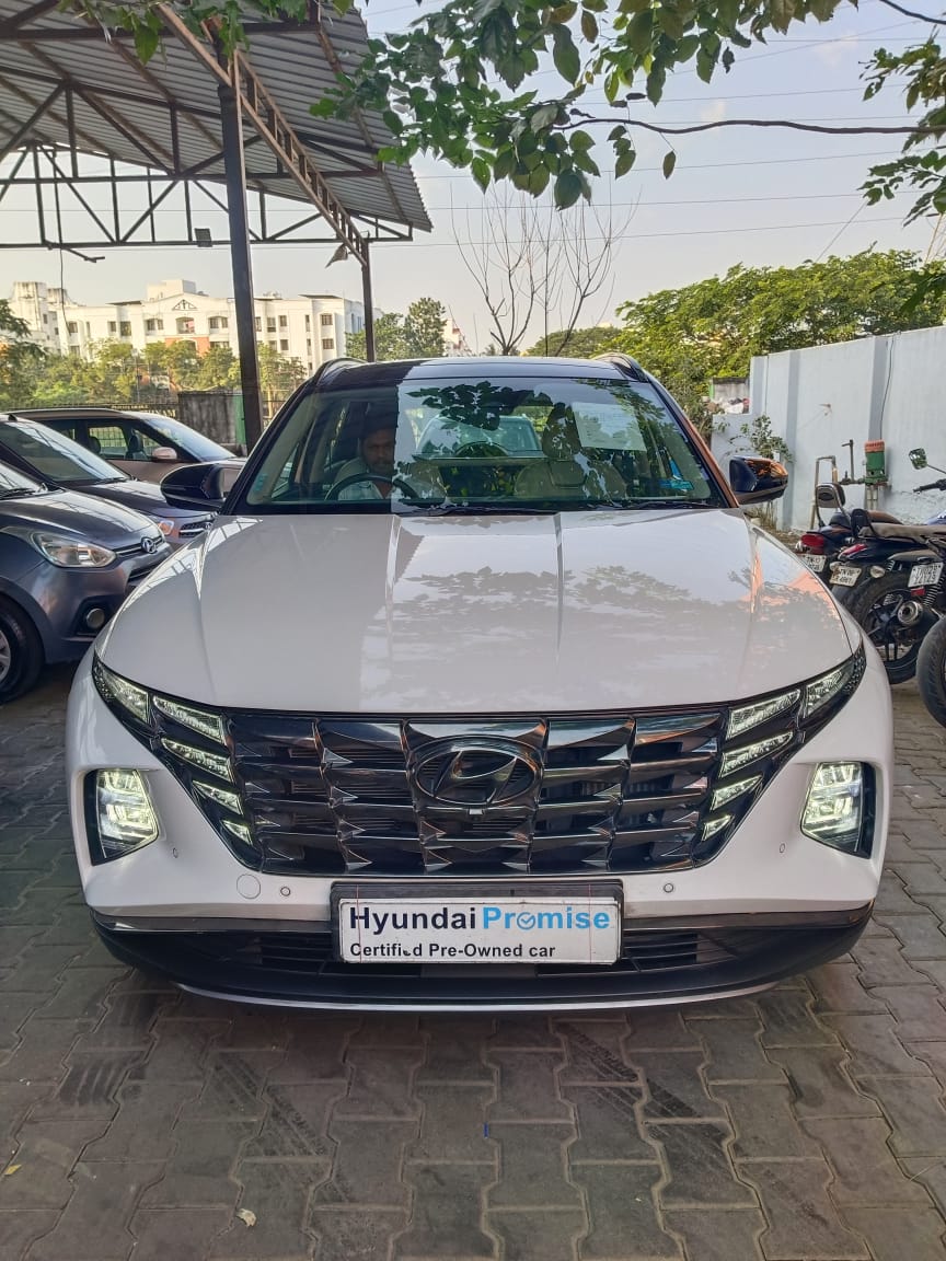 Hyundai Tucson Signature 2.0 4WD AT Dual Tone