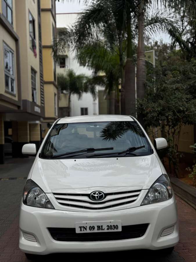 Toyota Innova 2.5 G