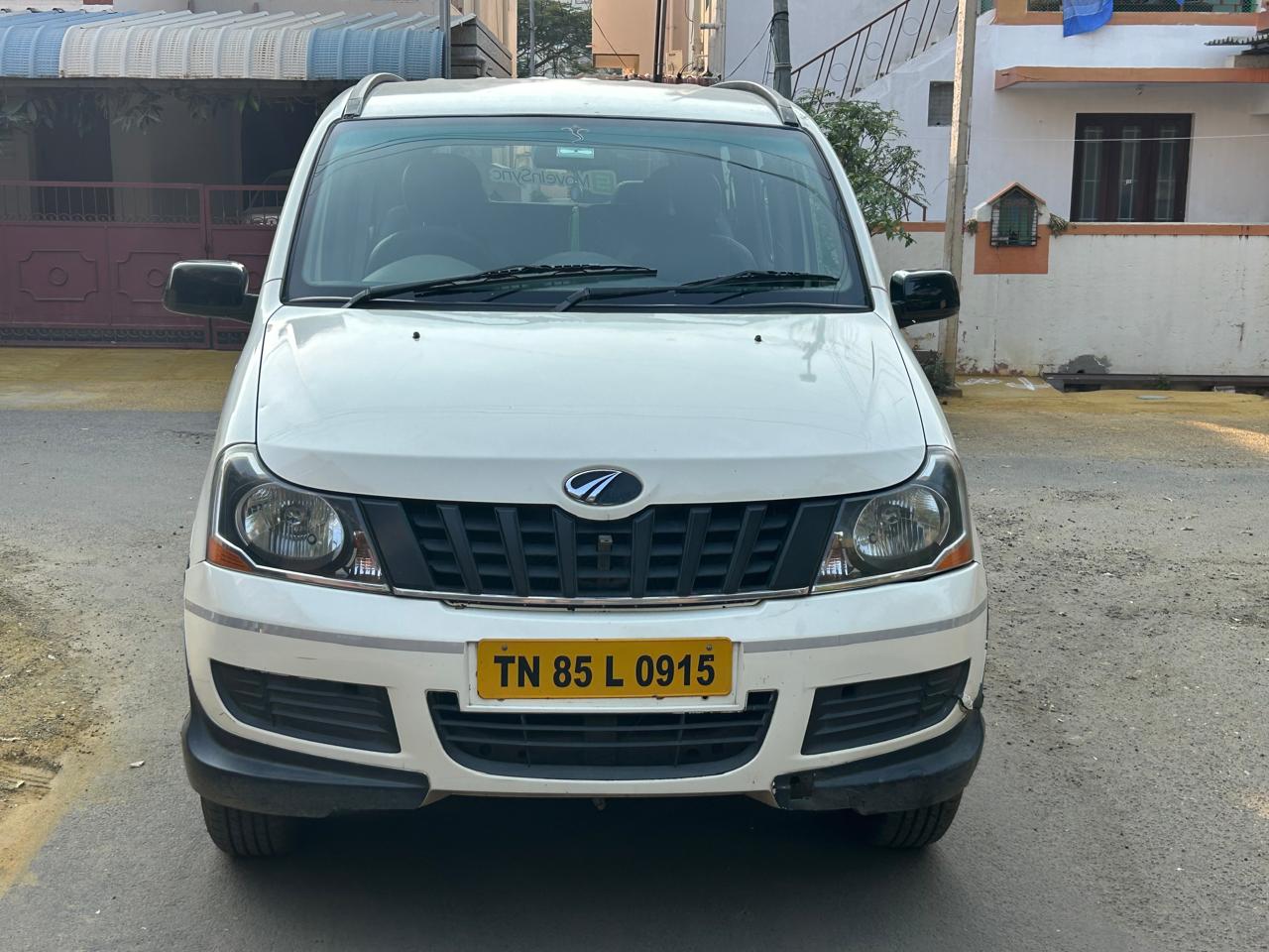 Mahindra Xylo D4