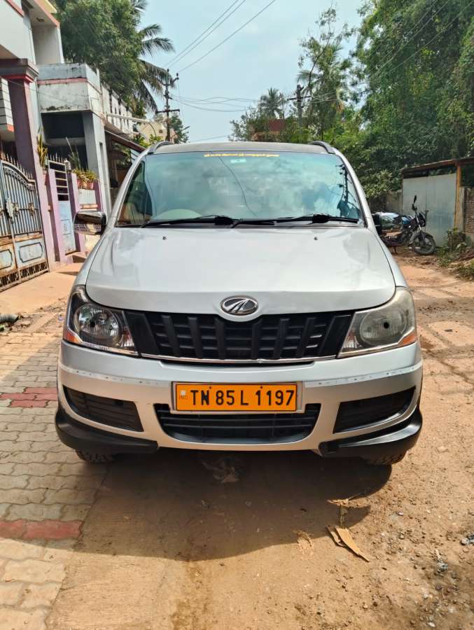 Mahindra Xylo H4