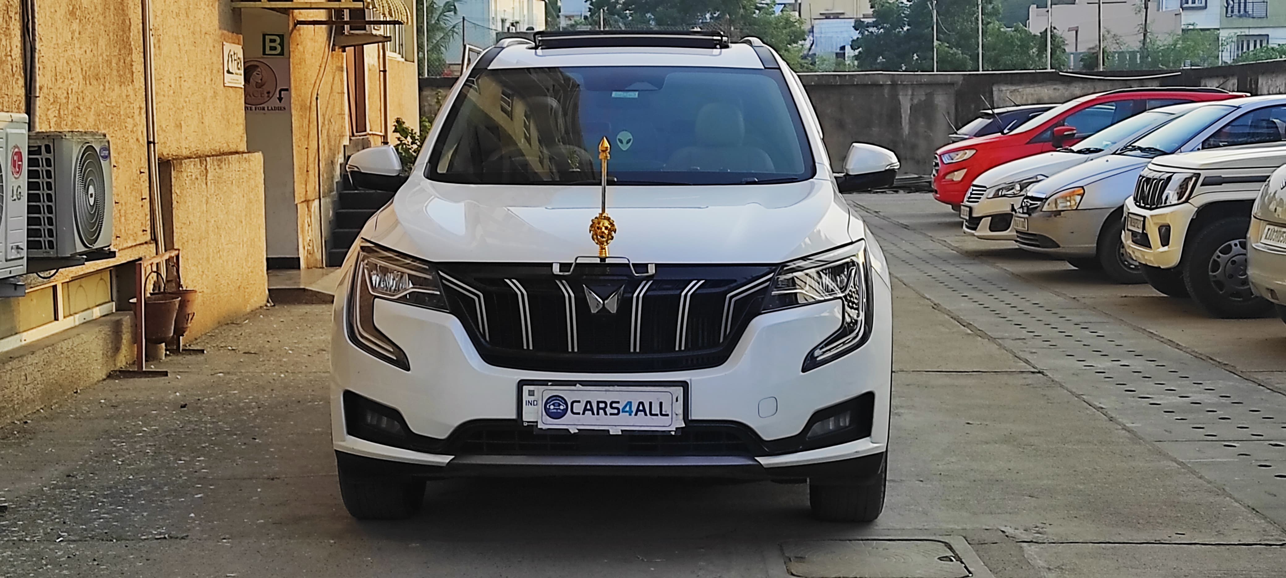 Mahindra XUV700 AX7L 7Str