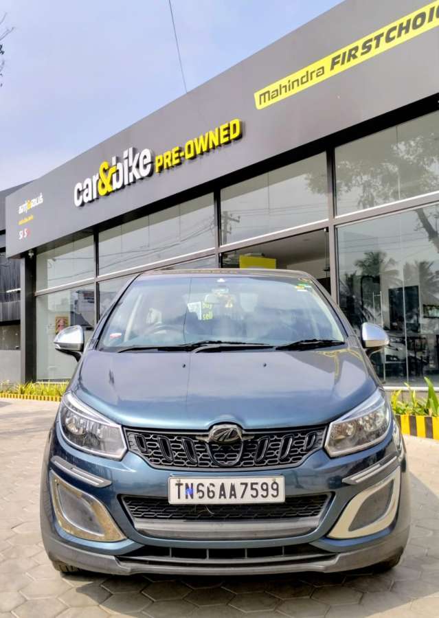 Mahindra Marazzo M4