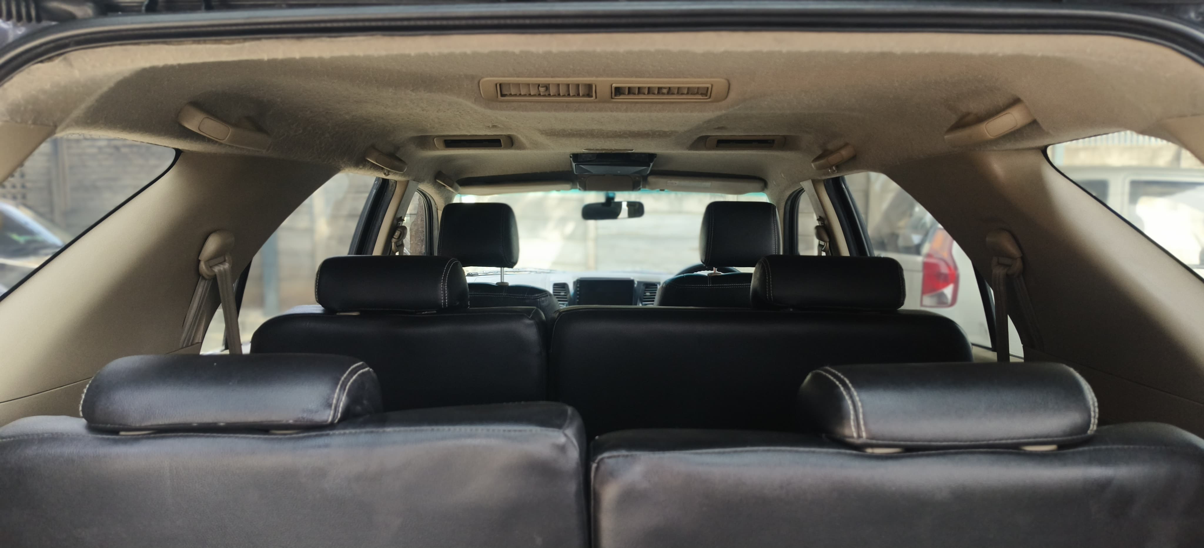 Toyota Fortuner 4x4 MT