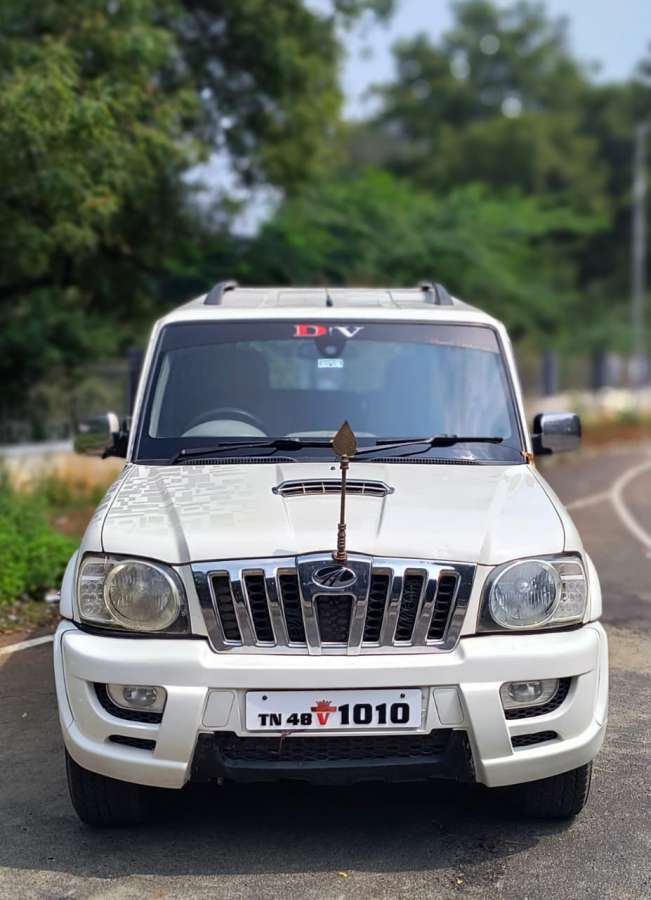 Mahindra Scorpio VLX