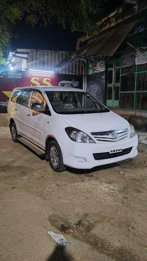 Toyota Innova 2.5 G1