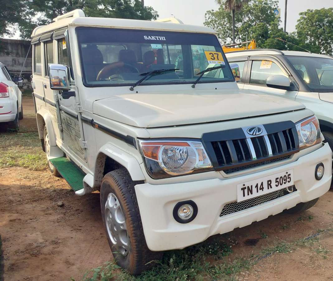 Mahindra Bolero SLE