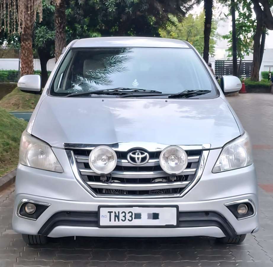 Toyota Innova 2.5 V 7 STR