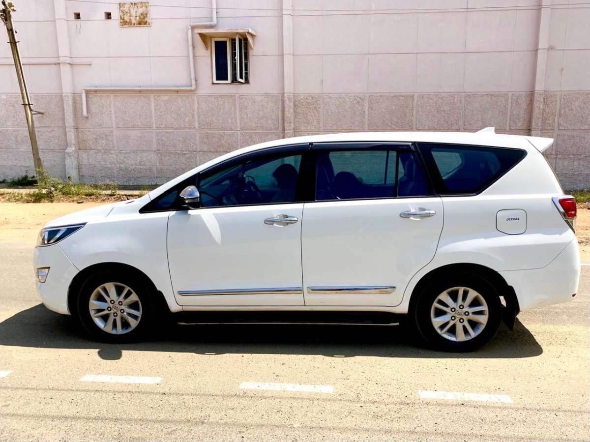 Toyota Innova Crysta - Image 5