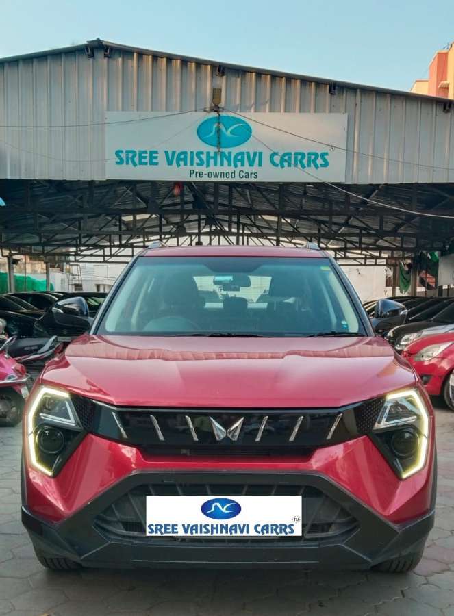 Mahindra XUV 3XO XUV 3XO AX5 AT