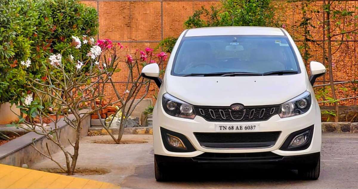 Mahindra Marazzo M6 Plus