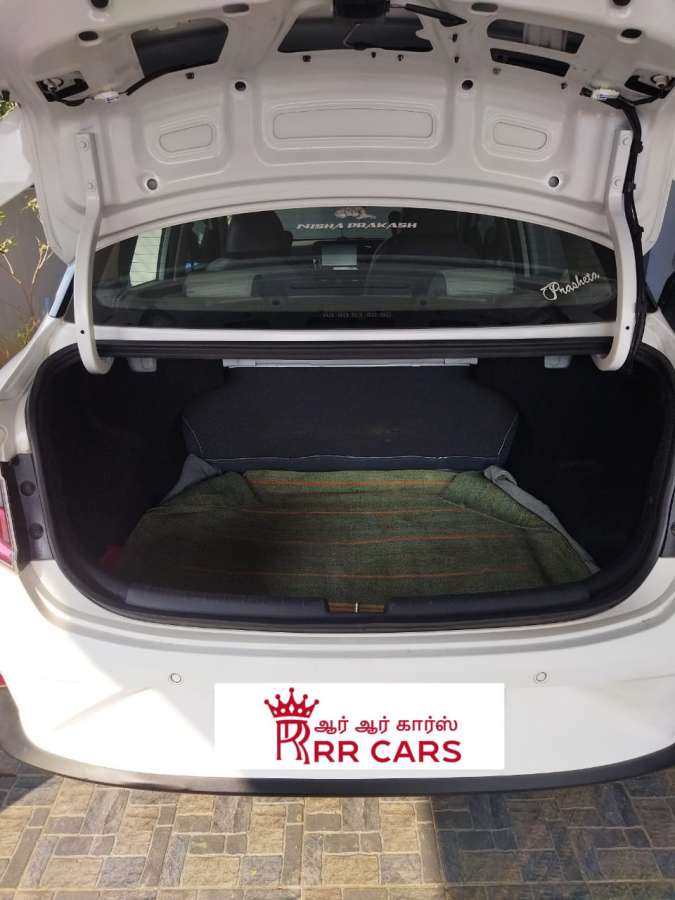 Hyundai Aura - Image 11