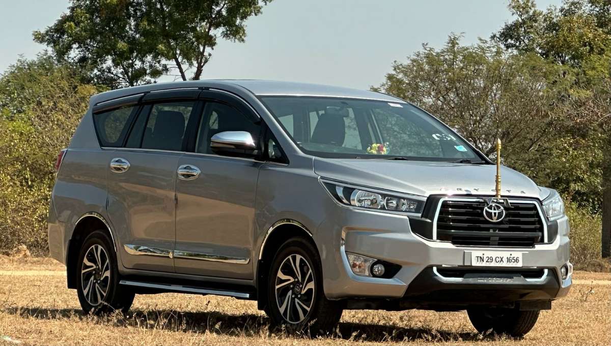 Toyota Innova Crysta 2.4 G MT