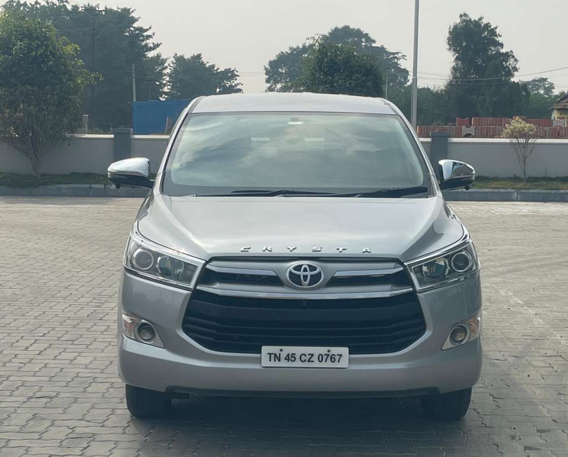 Toyota Innova Crysta 2.4 V