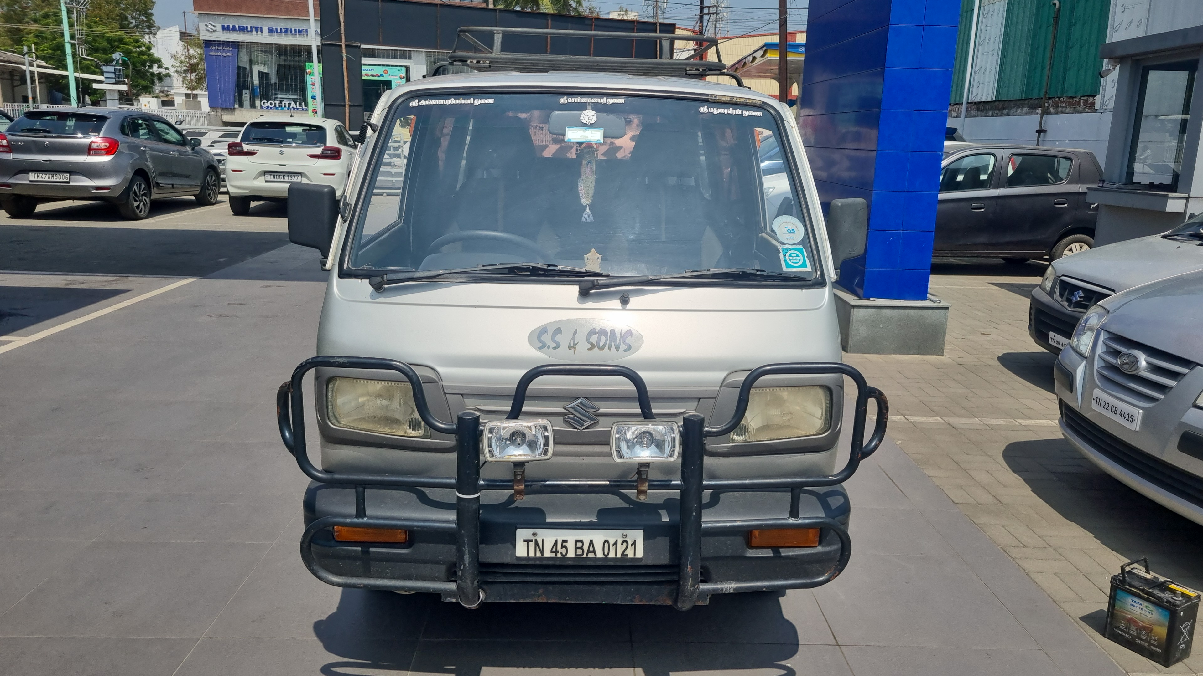 Maruti Suzuki Omni 5 seater