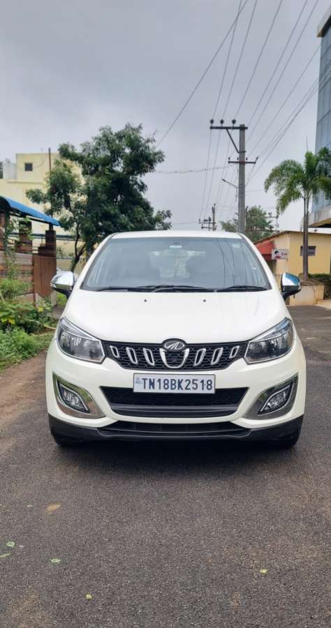Mahindra Marazzo M2