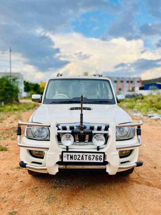 Mahindra Scorpio 2.6 GLX