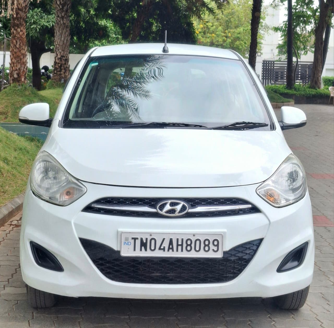 Hyundai i10 1.2 Sportz AT