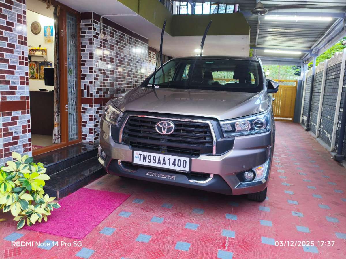 Toyota Innova Crysta 2.4 VX 7Str
