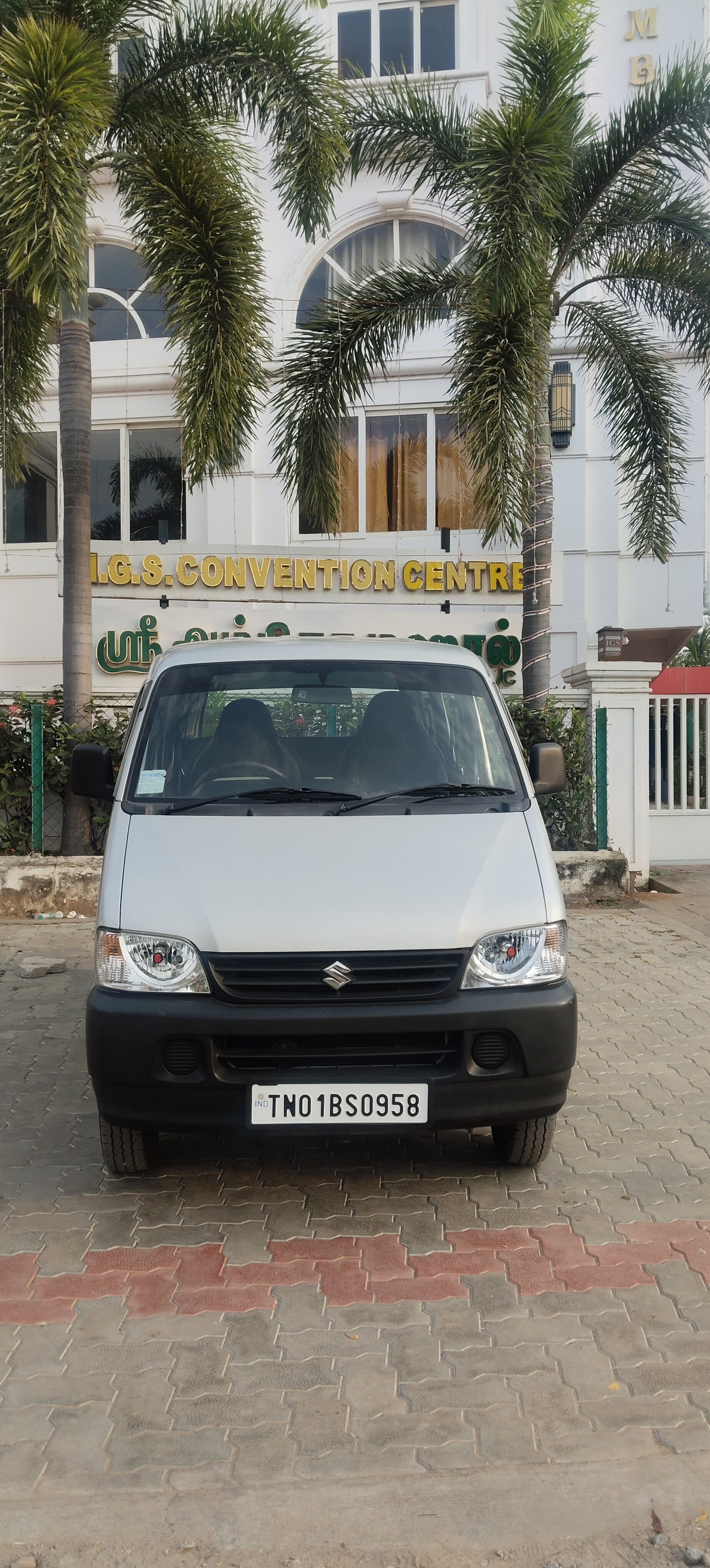 Maruti Suzuki Eeco 5 STR CNG With AC Plus HTR