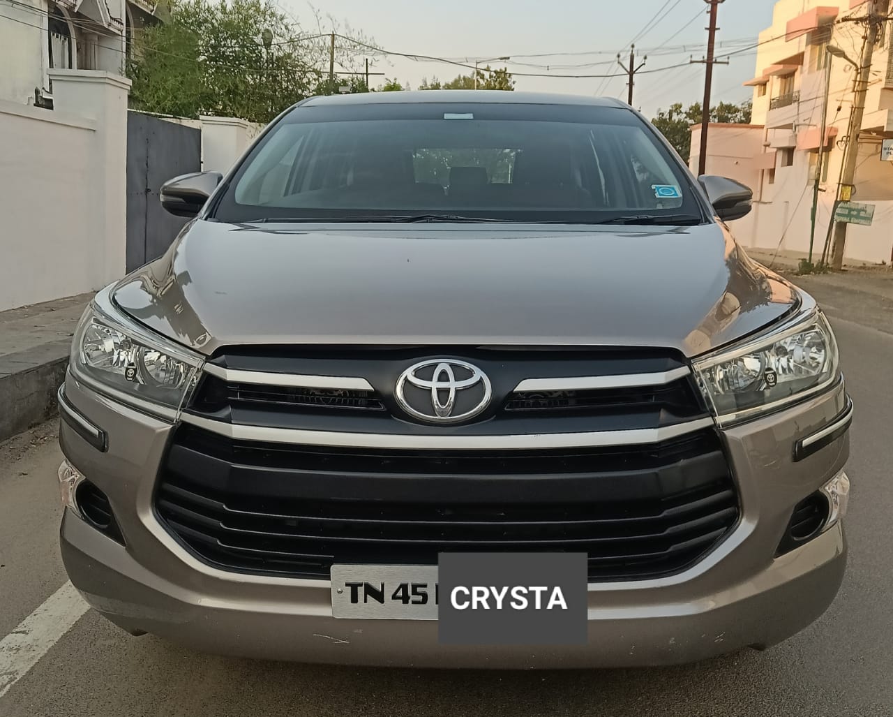 Toyota Innova Crysta 2.4 G MT